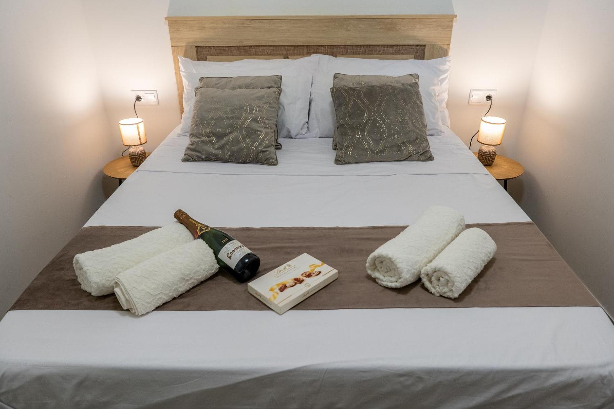 Apartamento Turistico Lux Center 瓦伦西亚 外观 照片